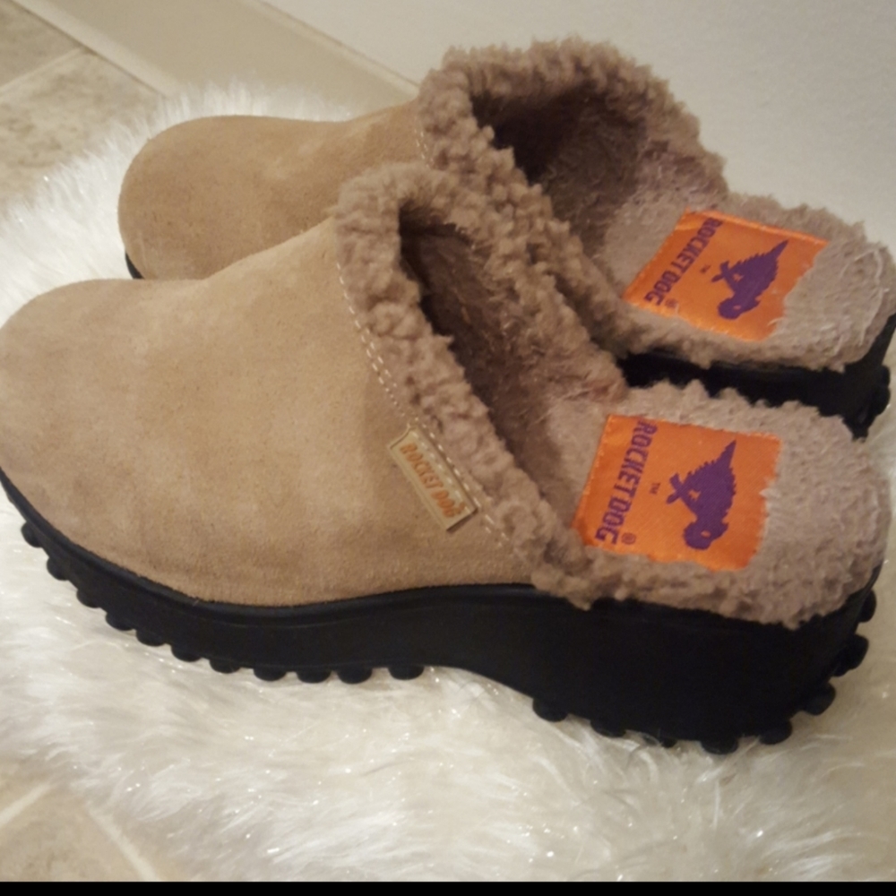 ROCKET DOG CLOGS